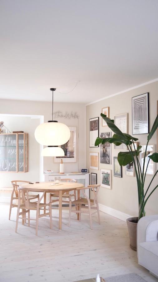 Lägenhet Light And Modern With Courtyard *